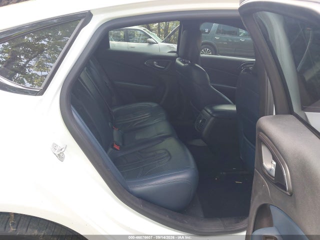 46076607 :رقم المزاد ، 1C3CCCBG6FN672919 vin ، 2015 Chrysler 200 S مزاد بيع