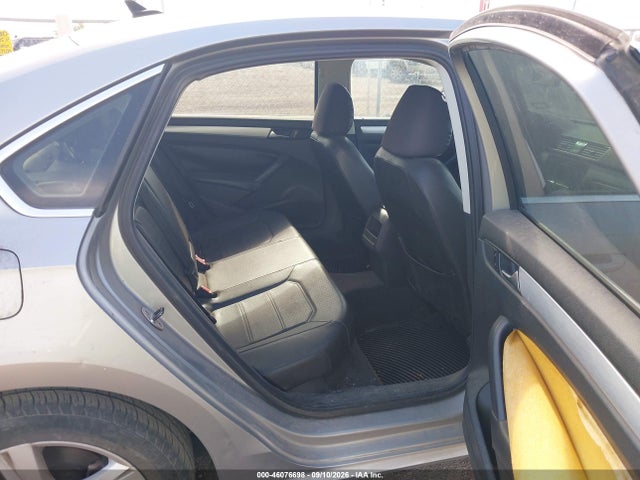 2012 Volkswagen Passat 2.5l Se მანქანა იყიდება აუქციონზე, vin: 1VWBH7A3XCC027886, აუქციონის ნომერი: 46076698
