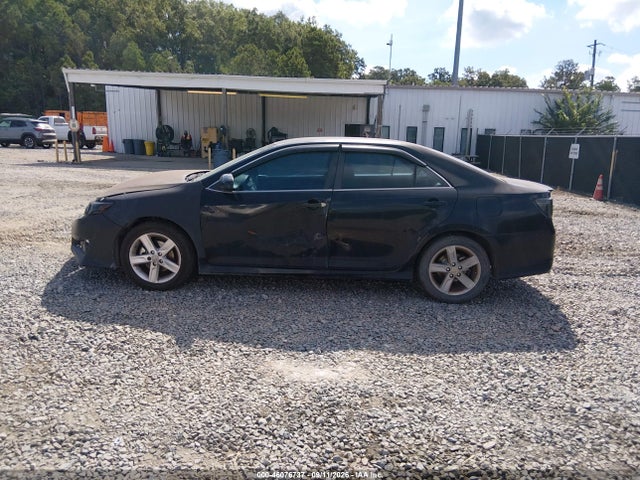 46076737 :رقم المزاد ، 4T1BF1FK9EU757108 vin ، 2014 Toyota Camry Se مزاد بيع
