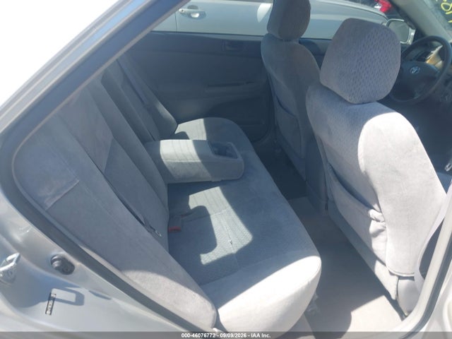 46076772 :رقم المزاد ، 4T1BE32K24U907983 vin ، 2004 Toyota Camry Le مزاد بيع