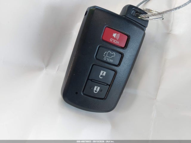 Toyota Rav4 Xle 2017 JTMWFREV2HJ122723 Image 11