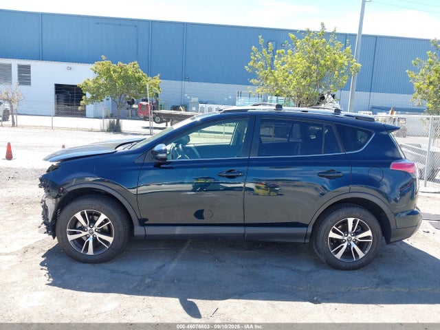 Toyota Rav4 Xle 2017 JTMWFREV2HJ122723 Image 15