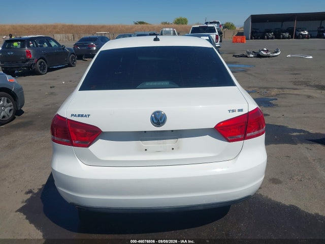 1VWBT7A37FC006433 Volkswagen Passat 1.8t Se