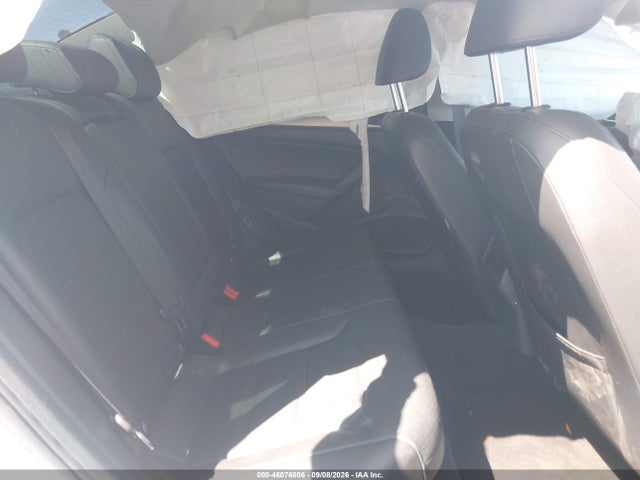 1VWBT7A37FC006433 Volkswagen Passat 1.8t Se