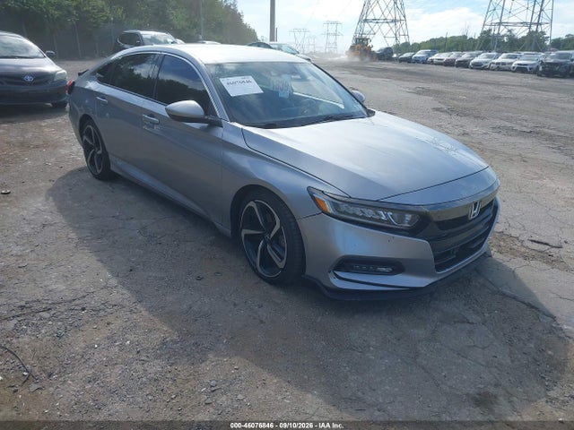 46076846 :رقم المزاد ، 1HGCV1F38JA028552 vin ، 2018 Honda Accord Sport مزاد بيع