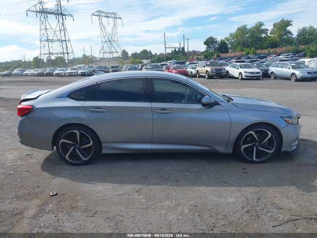 46076846 :رقم المزاد ، 1HGCV1F38JA028552 vin ، 2018 Honda Accord Sport مزاد بيع