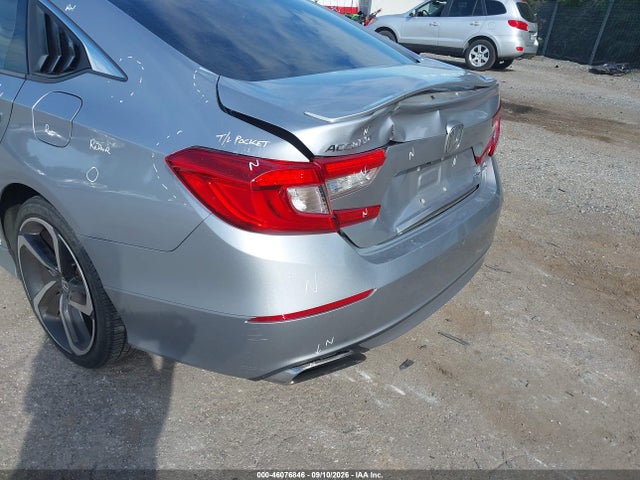 46076846 :رقم المزاد ، 1HGCV1F38JA028552 vin ، 2018 Honda Accord Sport مزاد بيع