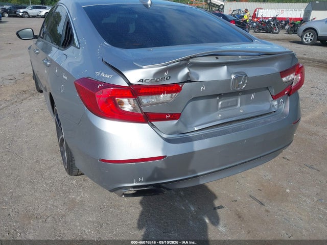 46076846 :رقم المزاد ، 1HGCV1F38JA028552 vin ، 2018 Honda Accord Sport مزاد بيع