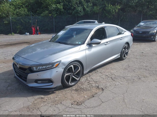 46076846 :رقم المزاد ، 1HGCV1F38JA028552 vin ، 2018 Honda Accord Sport مزاد بيع