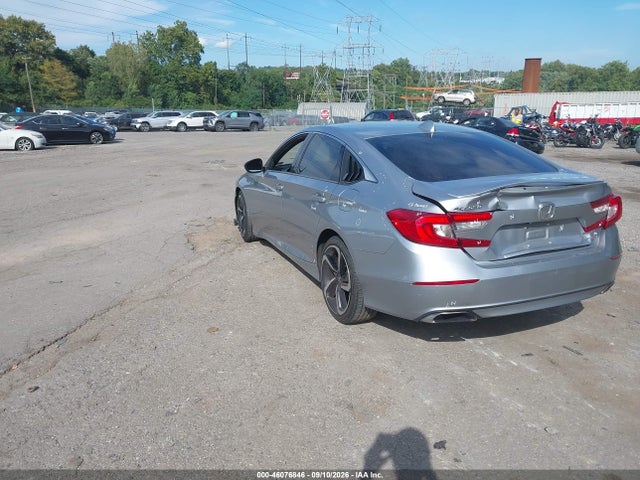 46076846 :رقم المزاد ، 1HGCV1F38JA028552 vin ، 2018 Honda Accord Sport مزاد بيع