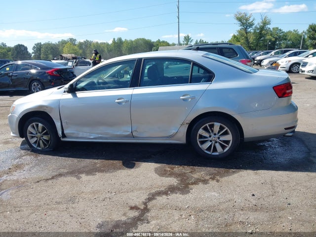 Продажа на аукционе авто 2015 Volkswagen Jetta 1.8t Se, vin: 3VWD17AJ9FM283533, номер лота: 46076875