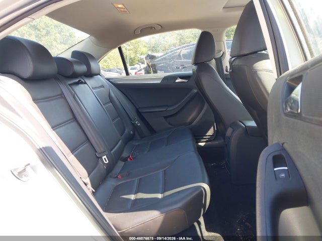 Продажа на аукционе авто 2015 Volkswagen Jetta 1.8t Se, vin: 3VWD17AJ9FM283533, номер лота: 46076875