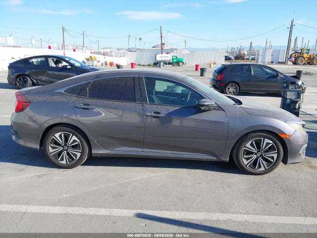 Aukcja sprzedaży 2017 Honda Civic Ex-t, vin: 2HGFC1F33HH652502, numer aukcji: 46076928