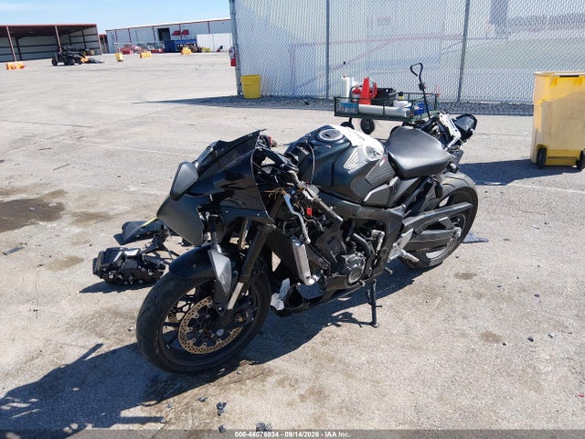46076934 :رقم المزاد ، MLHRH1556T5200623 vin ، 2026 Honda Cbr650 R مزاد بيع