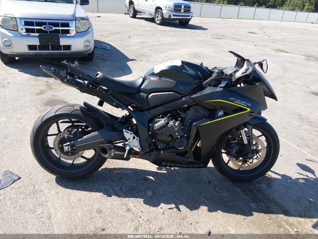 46076934 :رقم المزاد ، MLHRH1556T5200623 vin ، 2026 Honda Cbr650 R مزاد بيع
