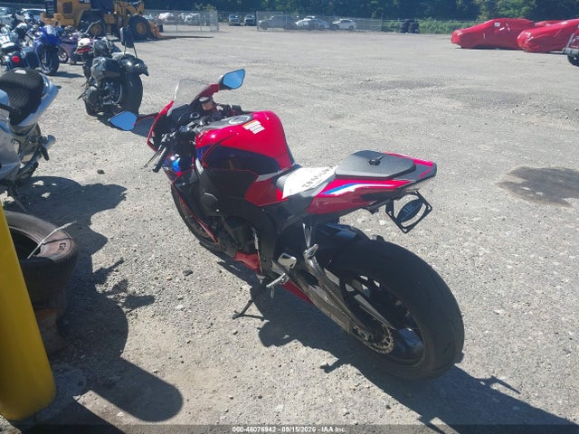 JH2SC7714RK700152 Honda CBR1000 RR