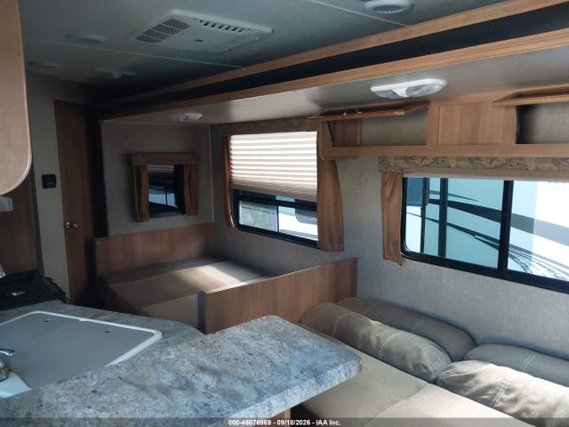 46076969 :رقم المزاد ، 5ZT2CANB2GA023685 vin ، 2016 Coachmen Other مزاد بيع