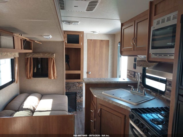 46076969 :رقم المزاد ، 5ZT2CANB2GA023685 vin ، 2016 Coachmen Other مزاد بيع