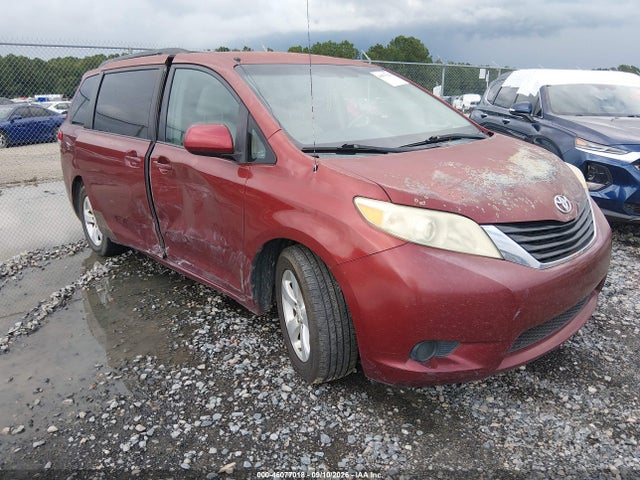 46077018 :رقم المزاد ، 5TDKK3DC9BS037850 vin ، 2011 Toyota Sienna Le V6 مزاد بيع