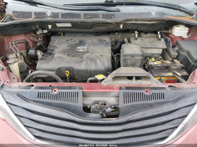 46077018 :رقم المزاد ، 5TDKK3DC9BS037850 vin ، 2011 Toyota Sienna Le V6 مزاد بيع