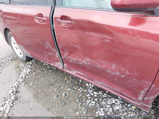 46077018 :رقم المزاد ، 5TDKK3DC9BS037850 vin ، 2011 Toyota Sienna Le V6 مزاد بيع