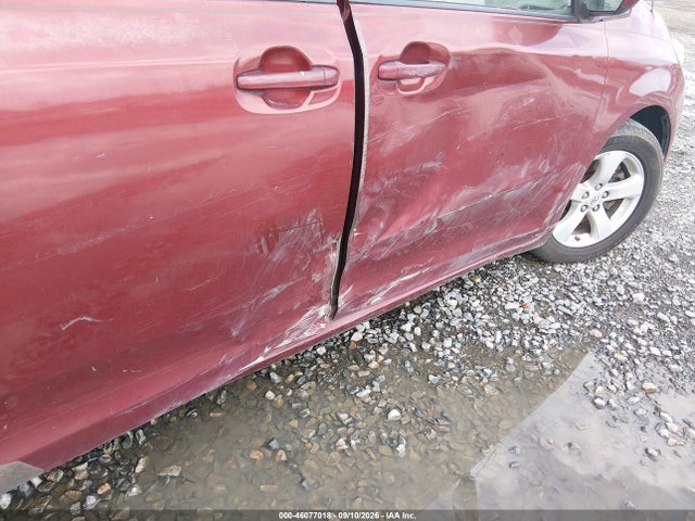 46077018 :رقم المزاد ، 5TDKK3DC9BS037850 vin ، 2011 Toyota Sienna Le V6 مزاد بيع