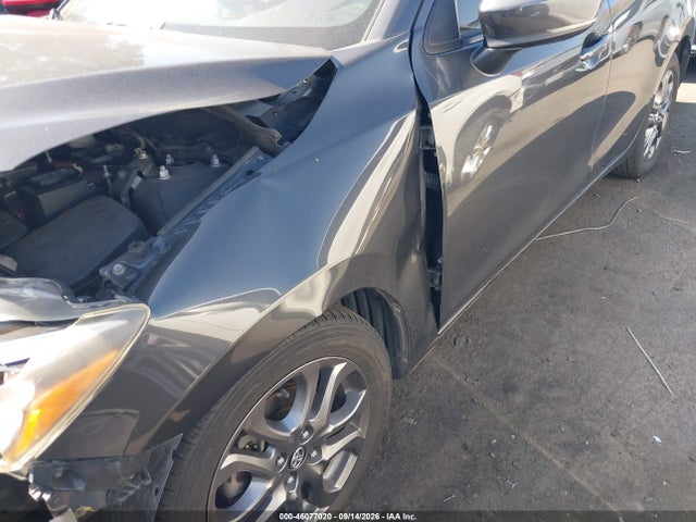 Toyota YARIS LE 2019 3MYDLBYV3KY523592 Image 18