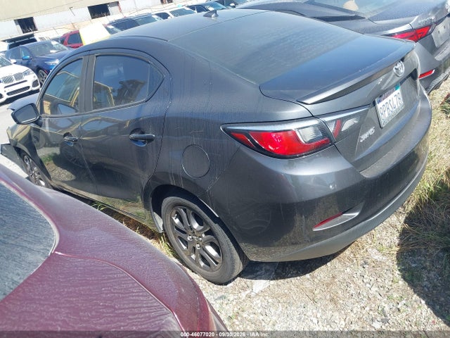 Toyota YARIS LE 2019 3MYDLBYV3KY523592 Image 3