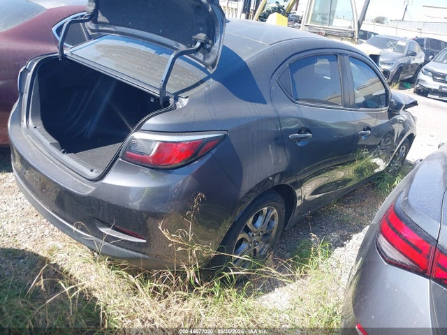 Toyota YARIS LE 2019 3MYDLBYV3KY523592 Image 4