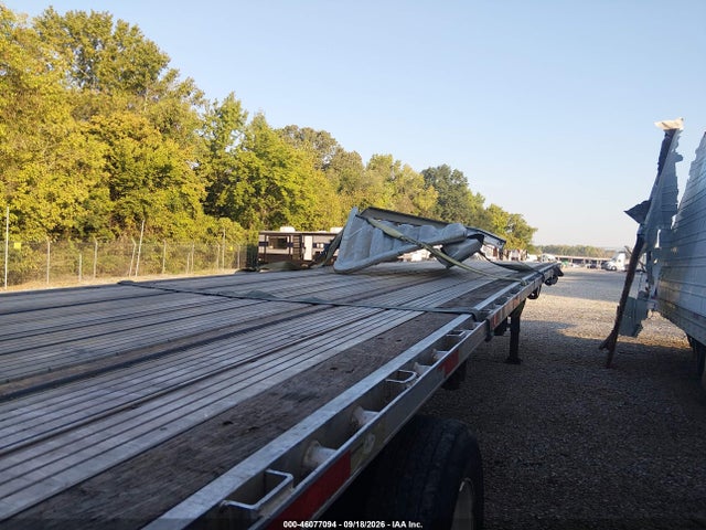 2015 Utility Trailer Mfg Flatbed მანქანა იყიდება აუქციონზე, vin: 1UYFS2485FA147919, აუქციონის ნომერი: 46077094