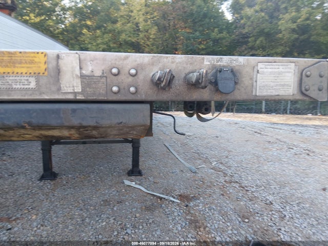 2015 Utility Trailer Mfg Flatbed მანქანა იყიდება აუქციონზე, vin: 1UYFS2485FA147919, აუქციონის ნომერი: 46077094