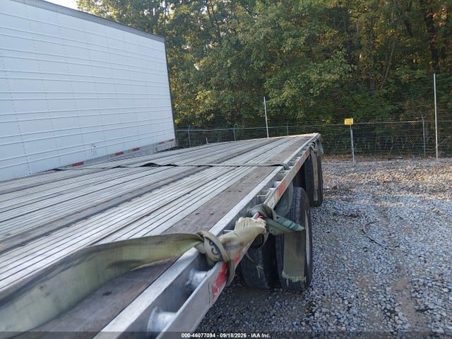 2015 Utility Trailer Mfg Flatbed მანქანა იყიდება აუქციონზე, vin: 1UYFS2485FA147919, აუქციონის ნომერი: 46077094