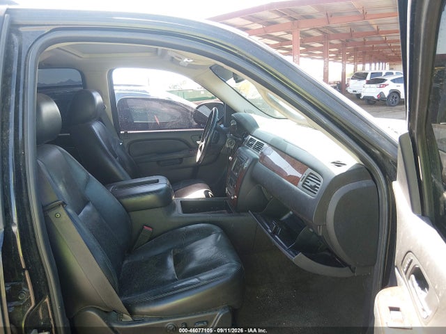 2011 Chevrolet Tahoe Ltz მანქანა იყიდება აუქციონზე, vin: 1GNSKCE06BR137527, აუქციონის ნომერი: 46077105