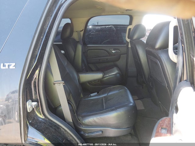 2011 Chevrolet Tahoe Ltz მანქანა იყიდება აუქციონზე, vin: 1GNSKCE06BR137527, აუქციონის ნომერი: 46077105