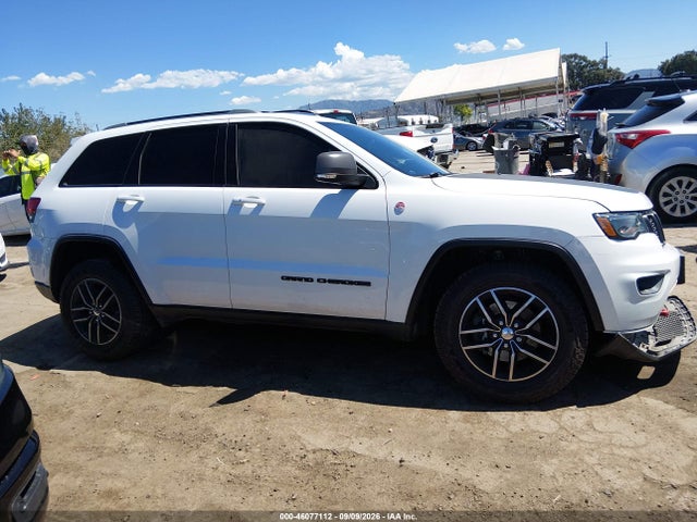 1C4RJFLG2JC427230 Jeep Grand Cherokee Trailhawk 4x4