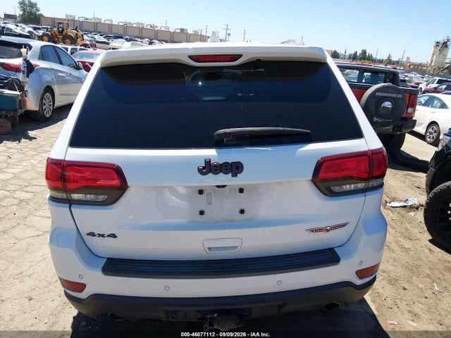 1C4RJFLG2JC427230 Jeep Grand Cherokee Trailhawk 4x4