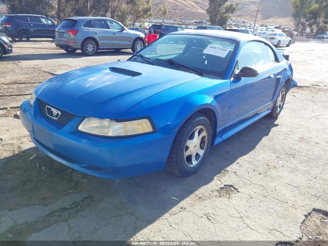 46077116 :رقم المزاد ، 1FAFP4044YF159151 vin ، 2000 Ford Mustang مزاد بيع