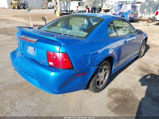 46077116 :رقم المزاد ، 1FAFP4044YF159151 vin ، 2000 Ford Mustang مزاد بيع