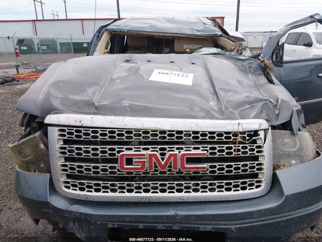 46077123 :رقم المزاد ، 1GT115C88BF212581 vin ، 2011 Gmc Sierra 2500hd Denali مزاد بيع