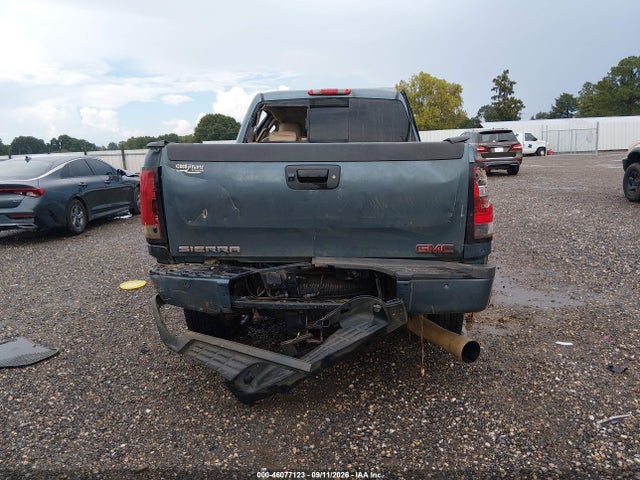 46077123 :رقم المزاد ، 1GT115C88BF212581 vin ، 2011 Gmc Sierra 2500hd Denali مزاد بيع