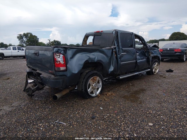 46077123 :رقم المزاد ، 1GT115C88BF212581 vin ، 2011 Gmc Sierra 2500hd Denali مزاد بيع
