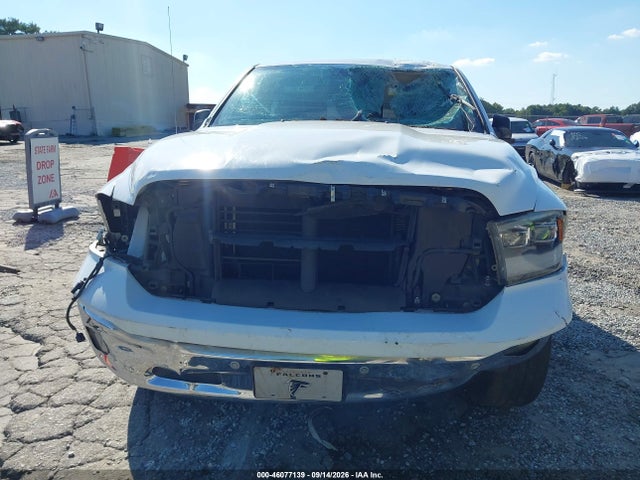 46077139 :رقم المزاد ، 1C6RR6TT2JS119039 vin ، 2018 Ram 1500 Big Horn  4x2 6'4 Box مزاد بيع