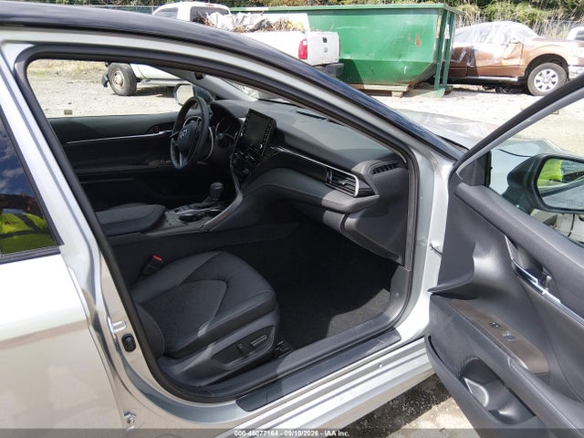 2022 Toyota Camry Xse Hybrid მანქანა იყიდება აუქციონზე, vin: 4T1K31AK6NU043792, აუქციონის ნომერი: 46077164