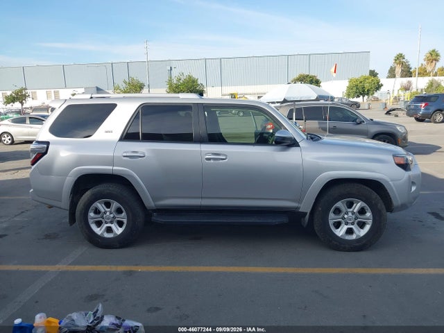Toyota 4RUNNER SR5 2016 JTEZU5JR4G5120530 Image 13