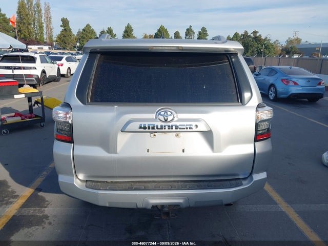 Toyota 4RUNNER SR5 2016 JTEZU5JR4G5120530 Image 16