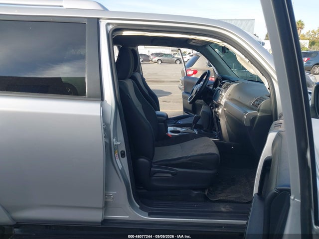 Toyota 4RUNNER SR5 2016 JTEZU5JR4G5120530 Image 5