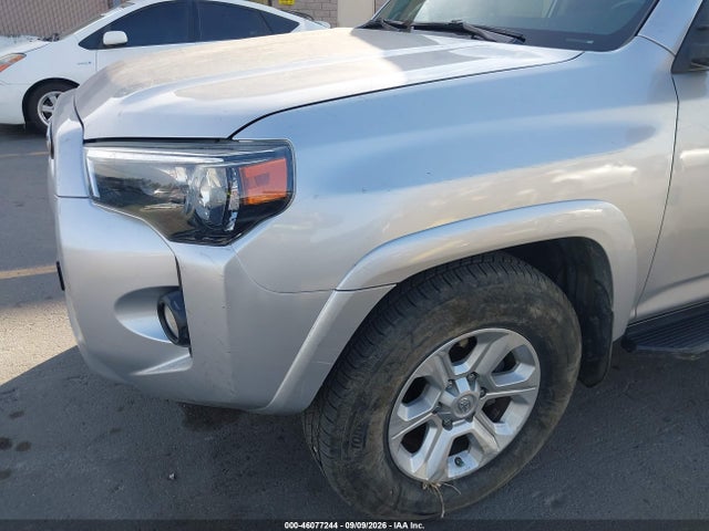 Toyota 4RUNNER SR5 2016 JTEZU5JR4G5120530 Image 6