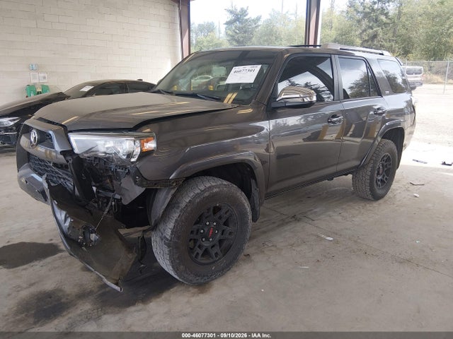 Toyota 4RUNNER SR5 2017 JTEBU5JR5H5475547 Image 2