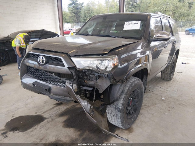 Toyota 4RUNNER SR5 2017 JTEBU5JR5H5475547 Image 6
