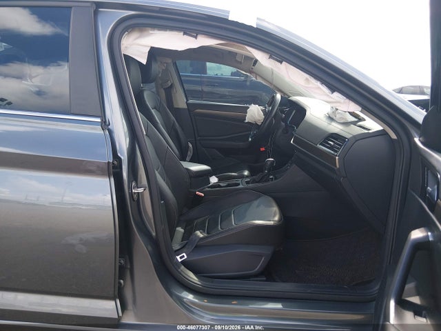 46077307 :رقم المزاد ، 3VWG57BUXKM083118 vin ، 2019 Volkswagen Jetta 1.4t Sel Premium مزاد بيع